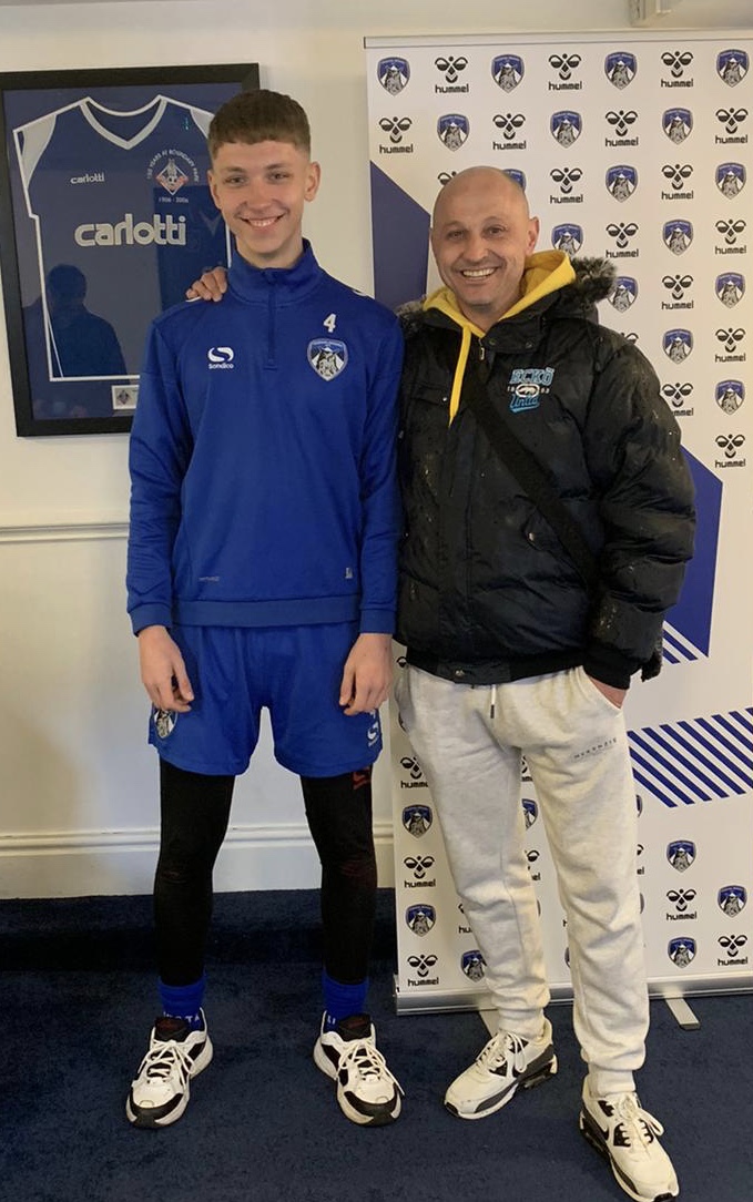 SPT Student Signs For Pro Club