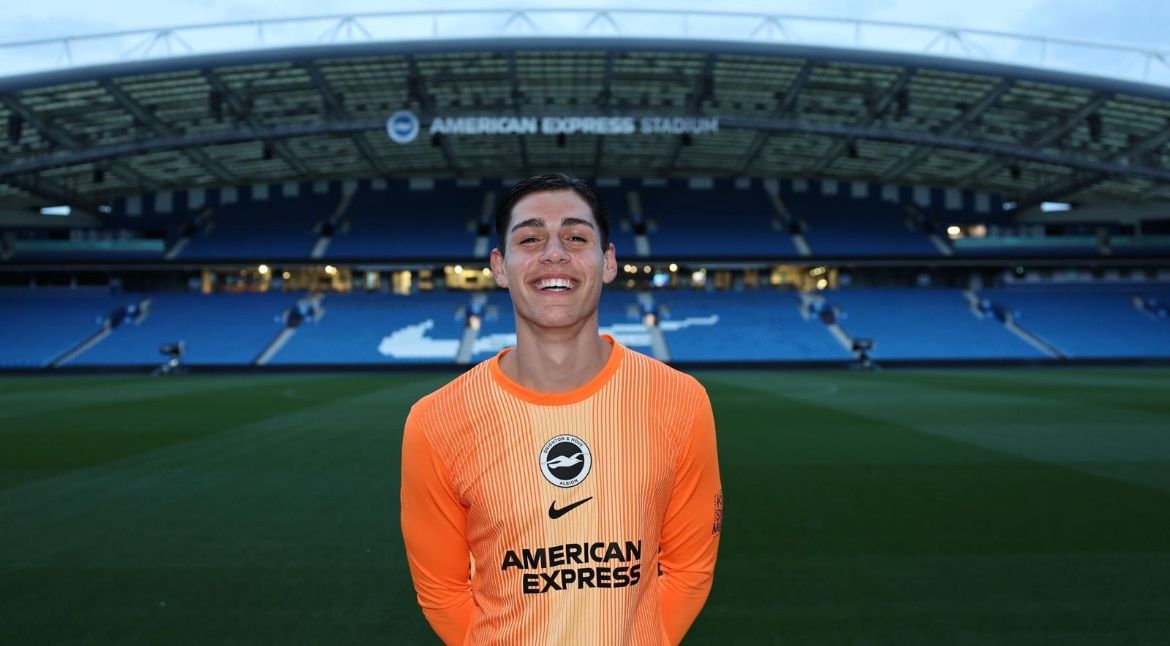 Sells Pro Training Goalkeeper Signs Scholarship with Brighton & Hove Albion